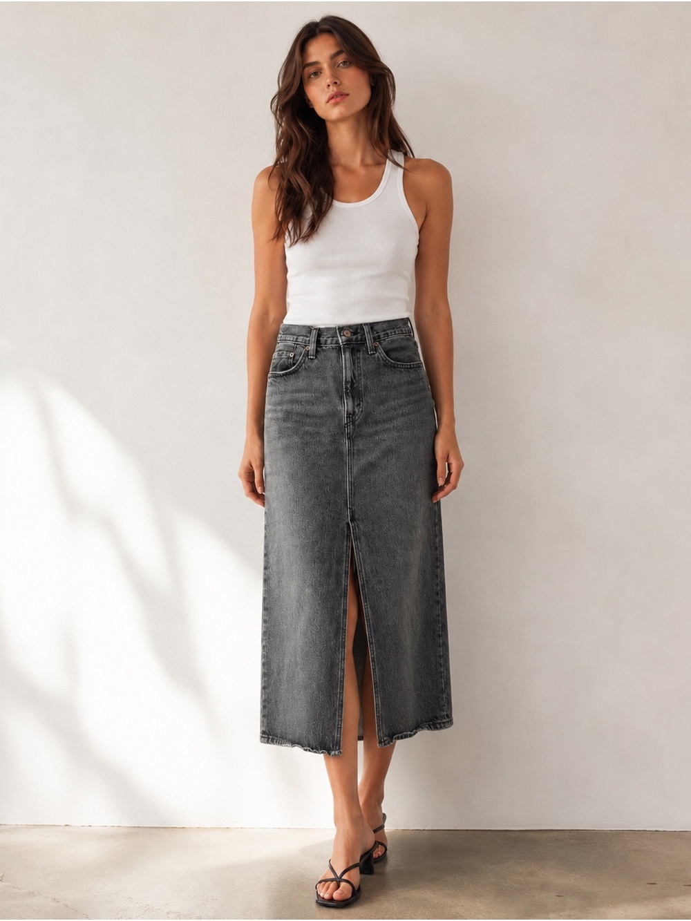 Levi’s Premium Washed Black Grey Denim Maxi Skirt Size 29